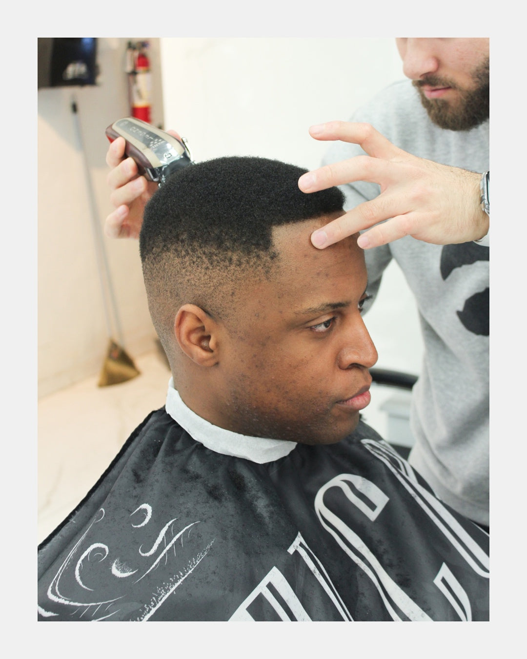 HEAD RAZOR SHAVE - HOT TOWEL